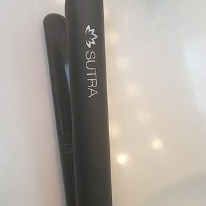 Selling my sutra hair straightener